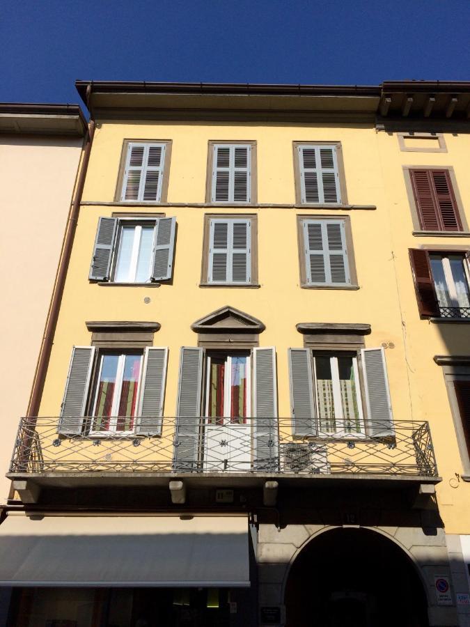 Al Centro Citta Apartment Bergamo Bagian luar foto